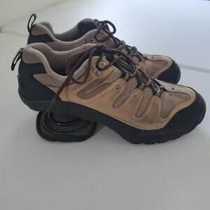 Z-CoiL Shoes Mens Size 8 Brown Tan Hiking Trail Spring Heel Walking Work Support